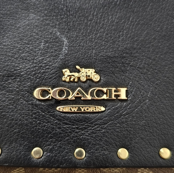 Coach Purse - Picture 4 of 14